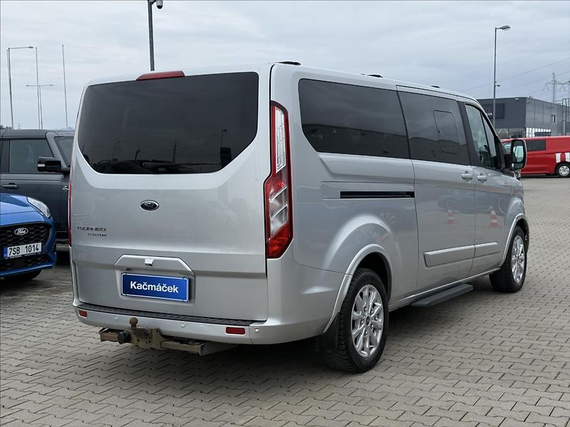 Ford Tourneo Custom 2,0 EcoBlue 136kW Titanium Aut - fotka 5 z 27