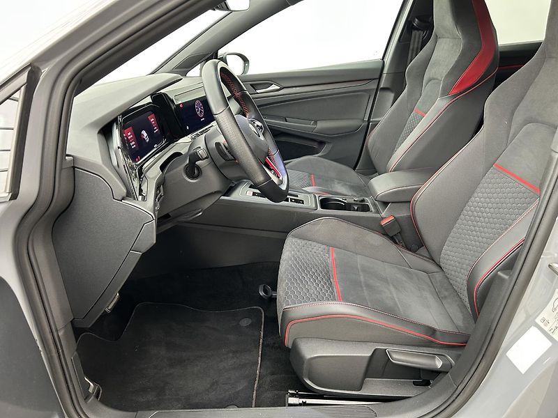 Volkswagen Golf 2.0 GTI  PERFORMANCE - fotka 6 z 30