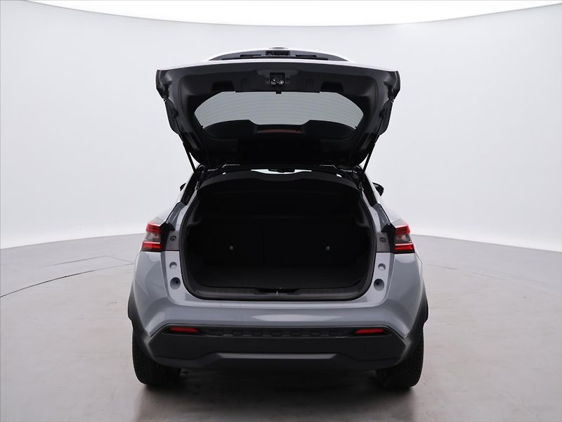 Nissan Juke 1,0 DIG-T Automat CZ Tekna DPH - fotka 9 z 37