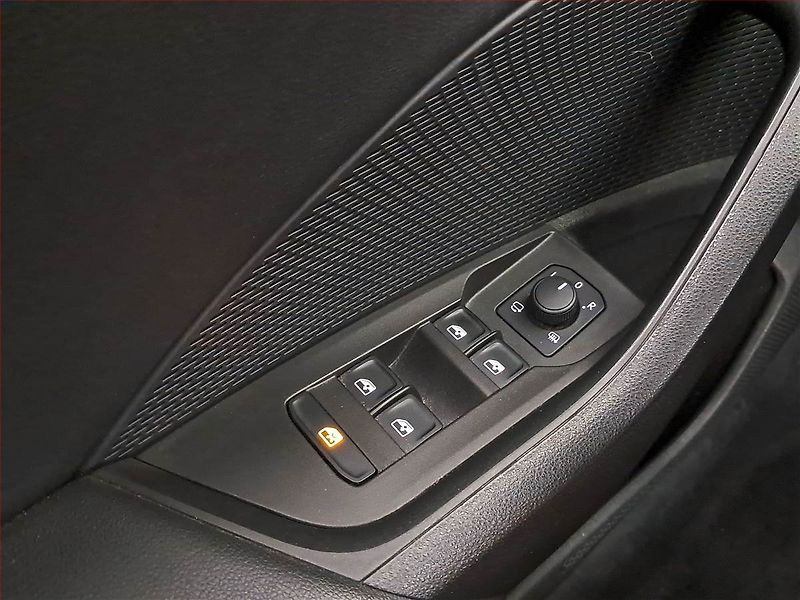 Škoda Octavia (2023) Ambition 1.5 TSI e-tec - fotka 20 z 20