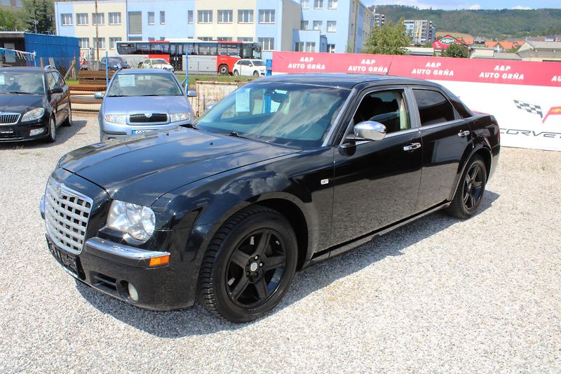 Chrysler 300C (2008) REZERVACE - fotka 3 z 17