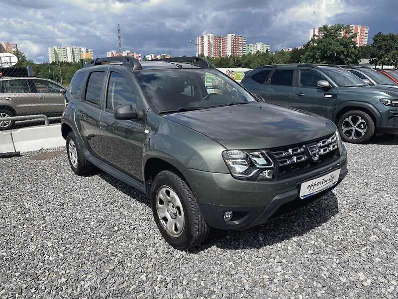 Dacia Duster (2015) 1.6, 84kW,Klima,ČR - fotka 3 z 26