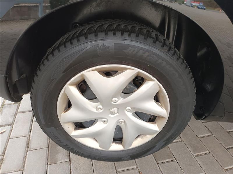Renault Mégane 1,6 16V,81KW,KLIMA,PARKING,KOL - fotka 25 z 39