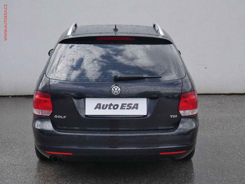 Volkswagen Golf (2010) 1.6TDi, Klima - fotka 5 z 14