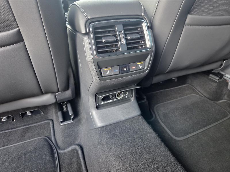Škoda Kodiaq 2,0 TDi 147kW DSG 4x4 L&K Tažn - fotka 12 z 36