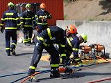 Hasiči se v rámci cvičení Rescue meeting zdokonalovali ve vyprošťování osob z auta, ale také jak uhasit elektromobil - především baterii.