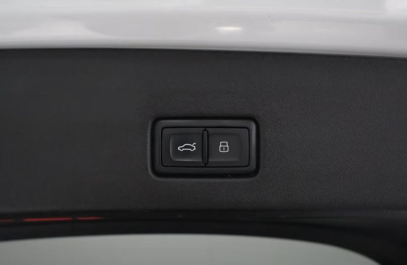 Audi Q4 50 e-tron Q SoH 92% Kamera  - fotka 23 z 23