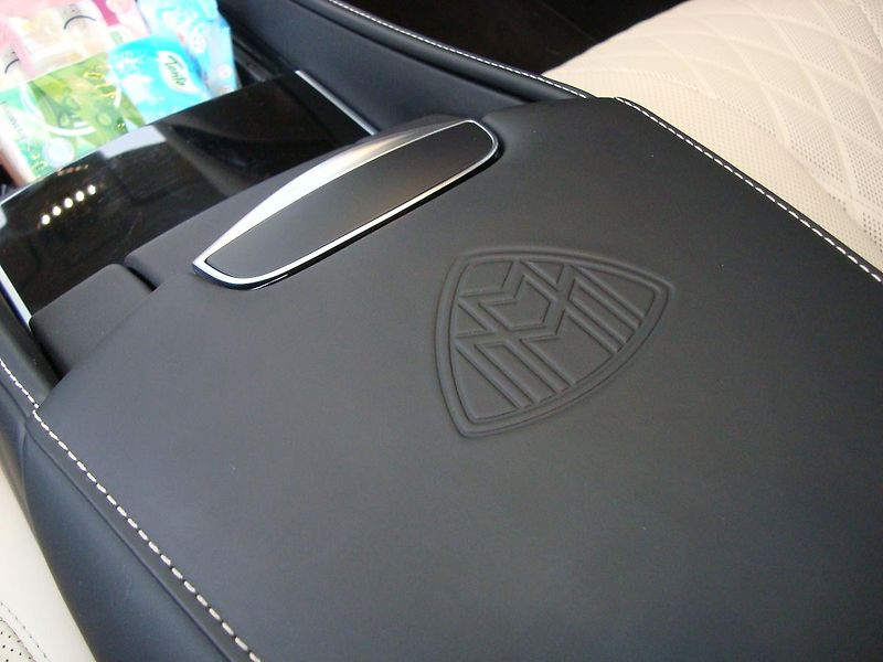 Mercedes-Benz Třídy S (2018) Maybach 560 4-Matic,ČR,1.Maj - fotka 32 z 77
