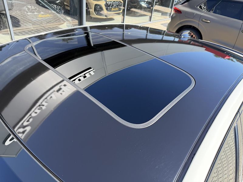 Volvo S90 (2020) 228kW T6 AWD R-DESIGN HUD K360 - fotka 19 z 47