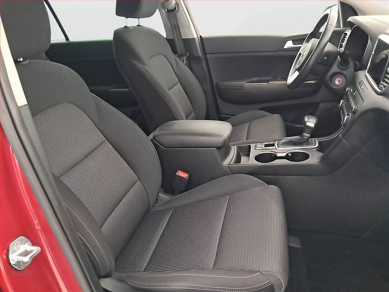 Kia Sportage (2021) 1.6 T-GDI - fotka 9 z 20