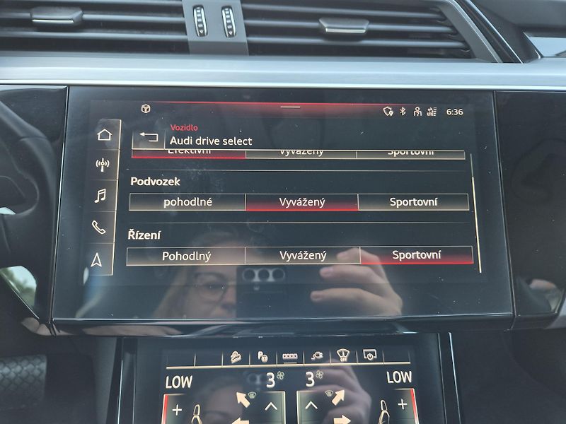 Audi e-tron SPORTBACK 300kw SOH 97,2% - fotka 27 z 45