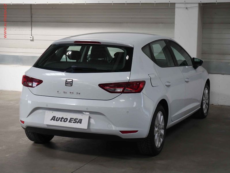 Seat Leon (2014) 2.0TDi, LED - fotka 6 z 23
