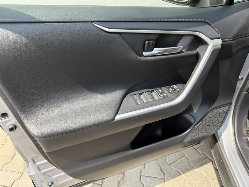 Toyota RAV4 2,0 Comfort Style Navi - fotka 18 z 19