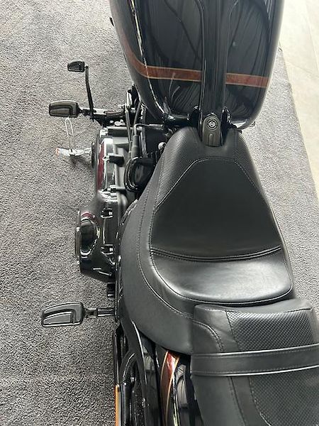 Harley-Davidson FXSE Softail Breakout CVO (2016) - fotka 17 z 26