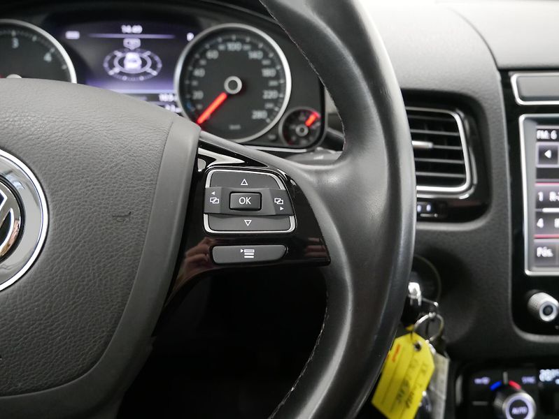 Volkswagen Touareg - fotka 16 z 25