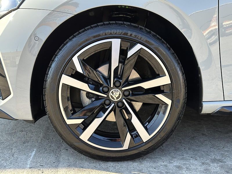 Škoda Scala 1.5TSi Monte Carlo 150PS NAVI - fotka 10 z 56