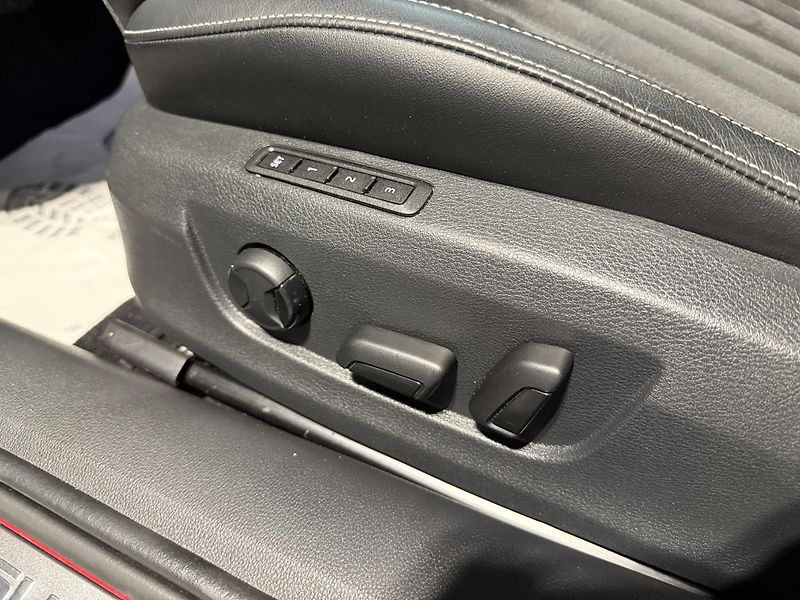 Škoda Superb 2.0 TDI 110kW Style DSG - fotka 11 z 15