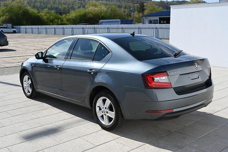 Škoda Octavia 1.6TDI 85KW DSG Clever 9/2018 - fotka 6 z 50