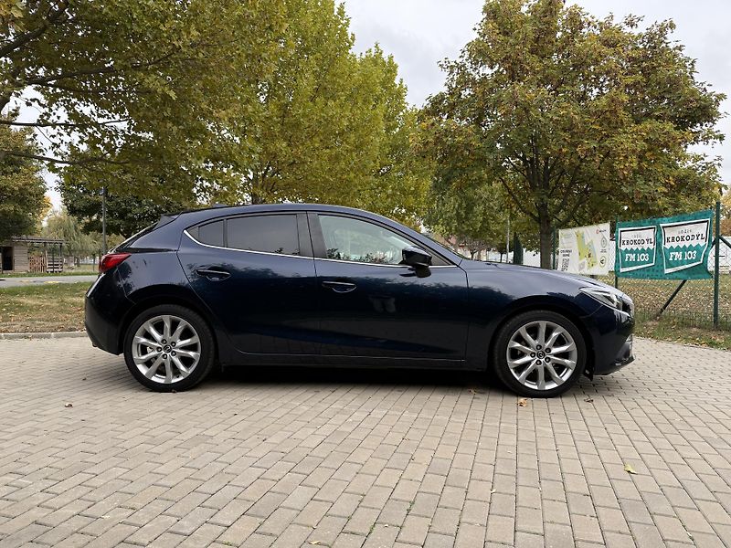Mazda 3 2.0 Urban Limited - fotka 13 z 34