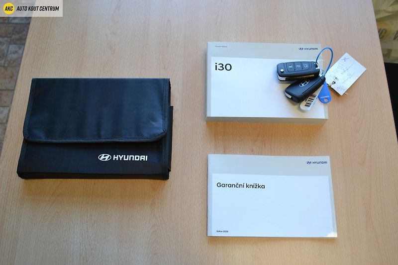 Hyundai i30 WG 1,5I MT SMART FL NAVI - fotka 44 z 44