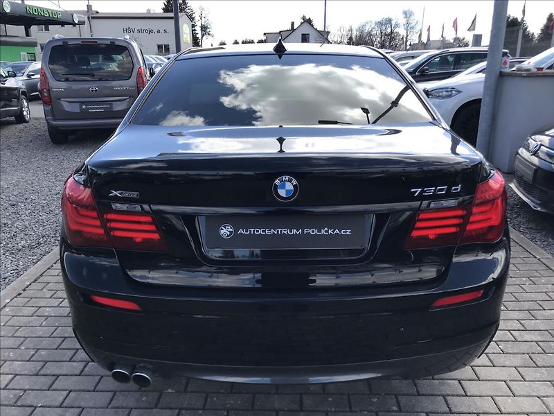 BMW Řada 7 3,0   xDrive M-paket - fotka 6 z 14