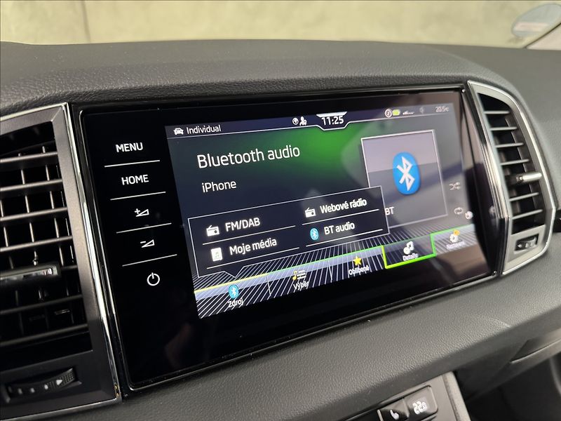 Škoda Karoq 2,0 TDi  DSG 4x4 Style Virtual - fotka 37 z 44