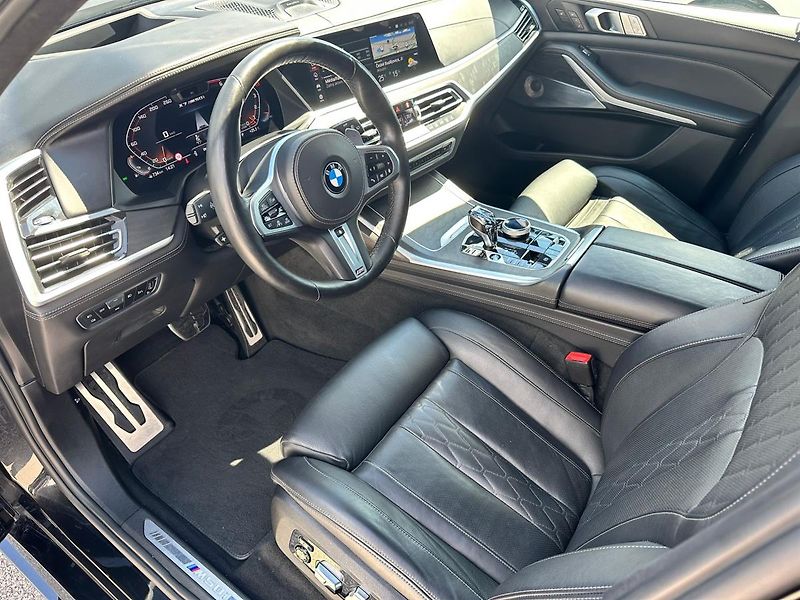 BMW X7 M50i - fotka 5 z 23