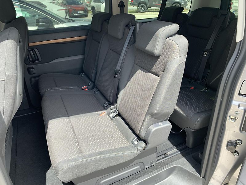 Toyota ProAce Verso L2 FAMILY 2.0 D-4D 130kW AT8 - fotka 6 z 30