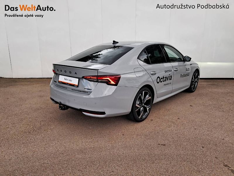 Škoda Octavia (2026) IV FC Sportline 1.5 TSI m-HEV - fotka 2 z 31