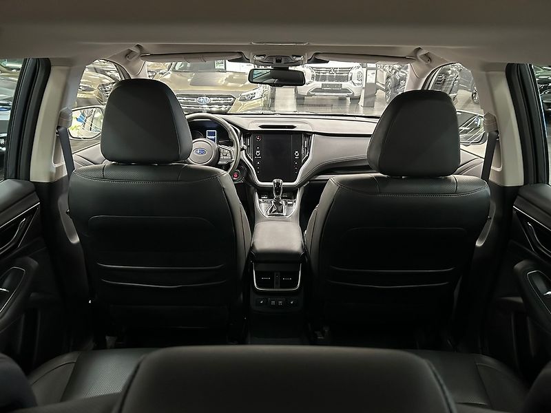 Subaru Outback (2023) 2.5 TOURING 2023 | Záruka - fotka 25 z 61