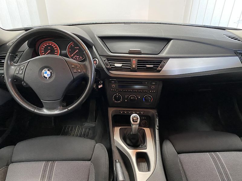 BMW X1 2.0D  XDRIVE REZERVACE  - fotka 20 z 23
