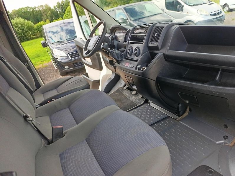 Citroën Jumper (2013) 2.2 HDi 6míst tažné - fotka 7 z 15