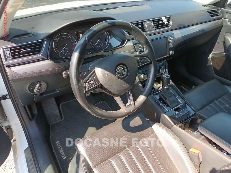 Škoda Superb (2015) 1.6TDi, ČR, DSG, bixen - fotka 3 z 3