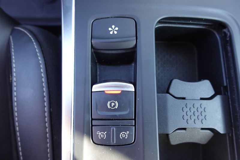 Renault Mégane 1,2TCe M/T - fotka 18 z 30