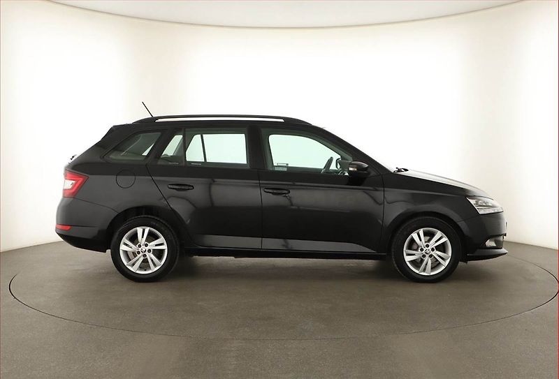 Škoda Fabia (2019) 1.0 TSI, ČR,1.maj, Tempomat - fotka 6 z 15
