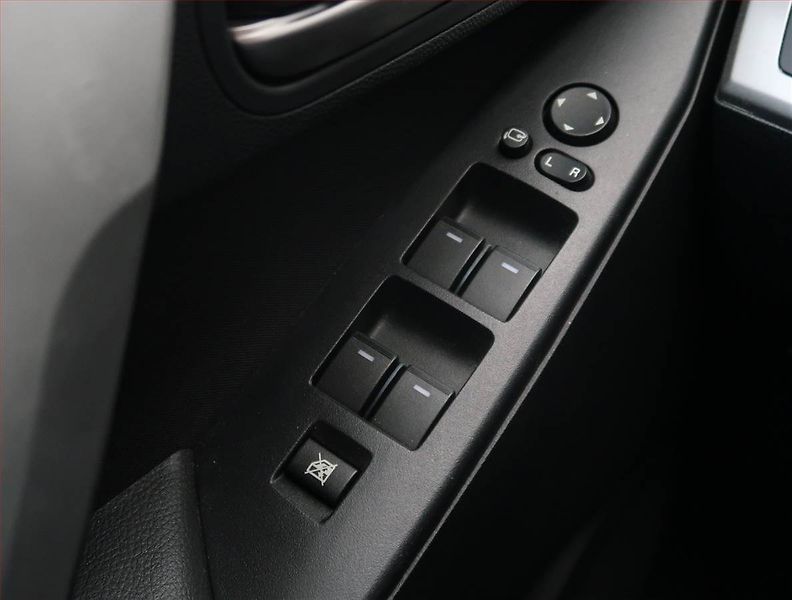 Mazda 3 (2009) 2.0, Navi, Tempomat - fotka 19 z 20