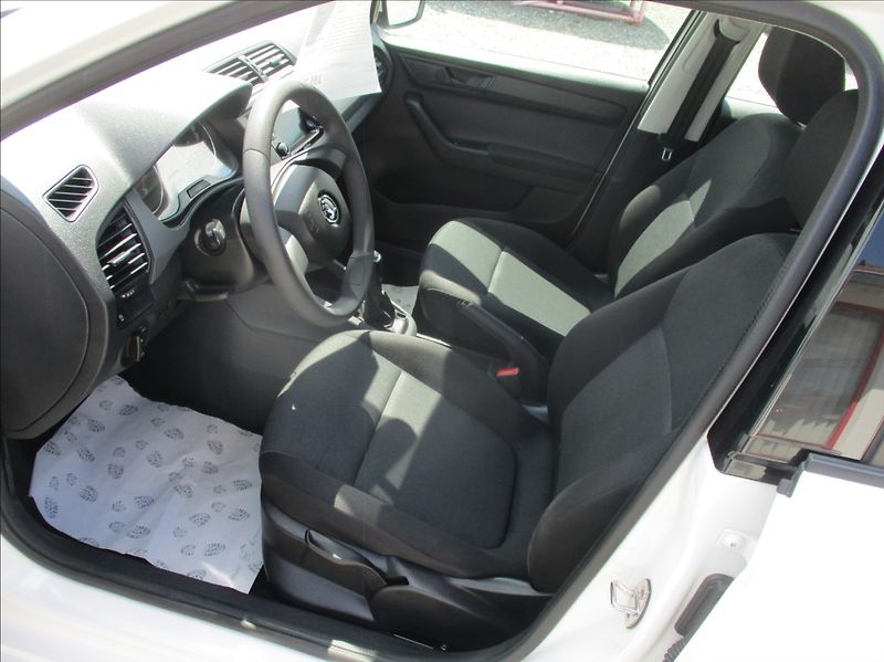 Škoda Fabia 1,0 TSI, klima,servis,DPH,CZ, - fotka 14 z 29