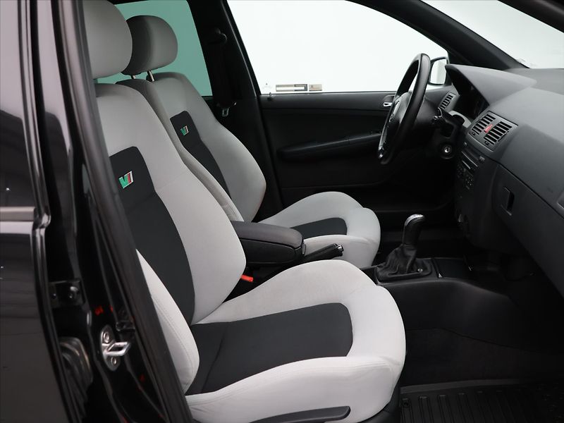 Škoda Fabia 1,9 TDI 96kW RS 2.Majitel - fotka 10 z 28