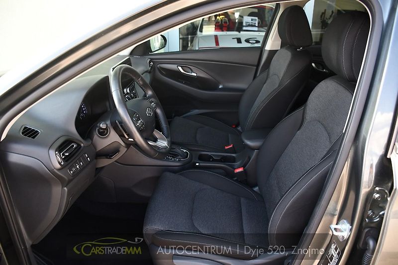 Hyundai i30 1.0T-GDi FAMILY SMART DCT NAVI - fotka 10 z 51