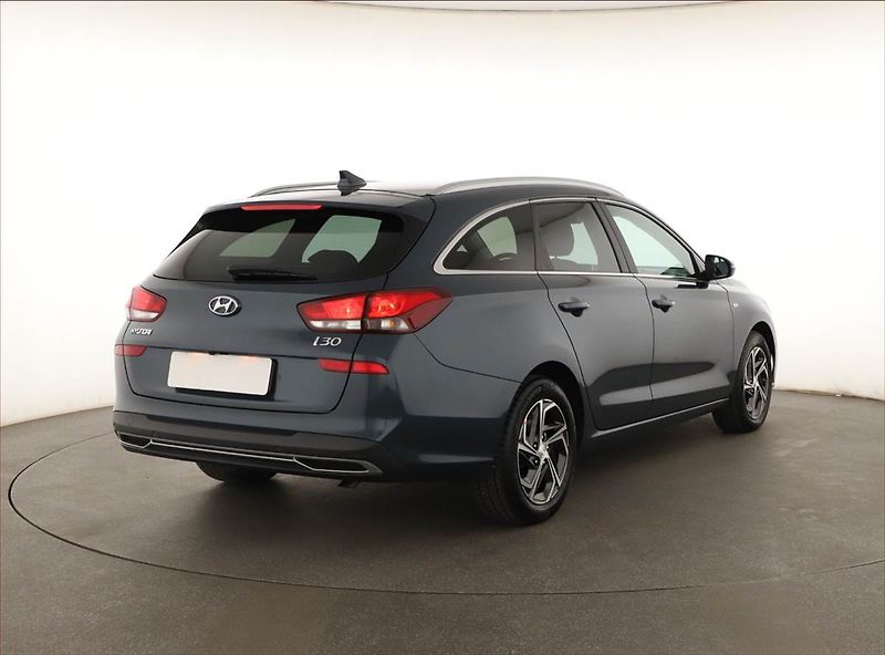 Hyundai i30 (2023) 1.5 T-GDI MHEV, Serv.kniha - fotka 5 z 21