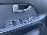 Kia Sportage 2,0 CRDi*100kW*161. tis. km* - náhled 15