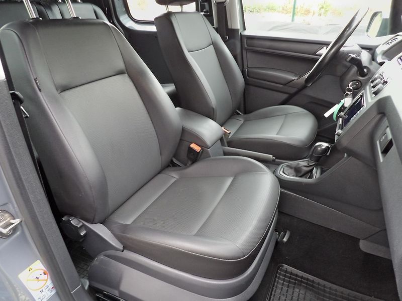Volkswagen Caddy 2.0TDI 110kW DSG Maxi Webasto - fotka 21 z 35