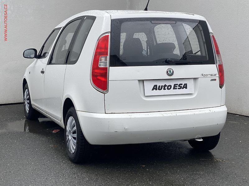 Škoda Roomster (2011) 1.2i, ČR, STK5/28 - fotka 6 z 14