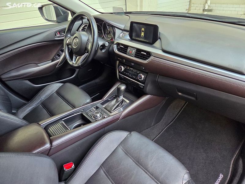 Mazda 6 (2015) 2.2D Aut.4x4 - 2.maj nové ČR - fotka 16 z 42