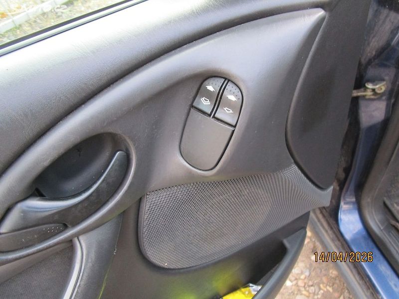 Ford Focus 1,8TDDI-66KW-NOVÝ OLEJ+BATERIE - fotka 13 z 17