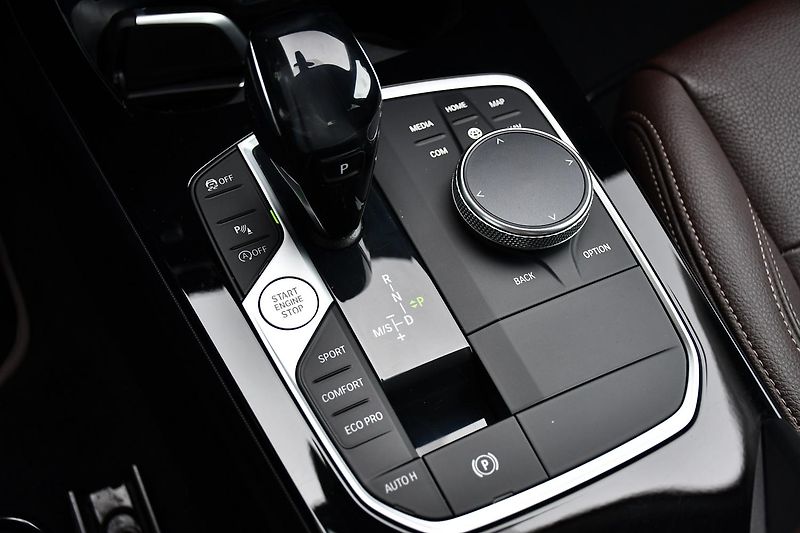 BMW Řada 2 218d NAVI LED REZERVACE - fotka 25 z 39
