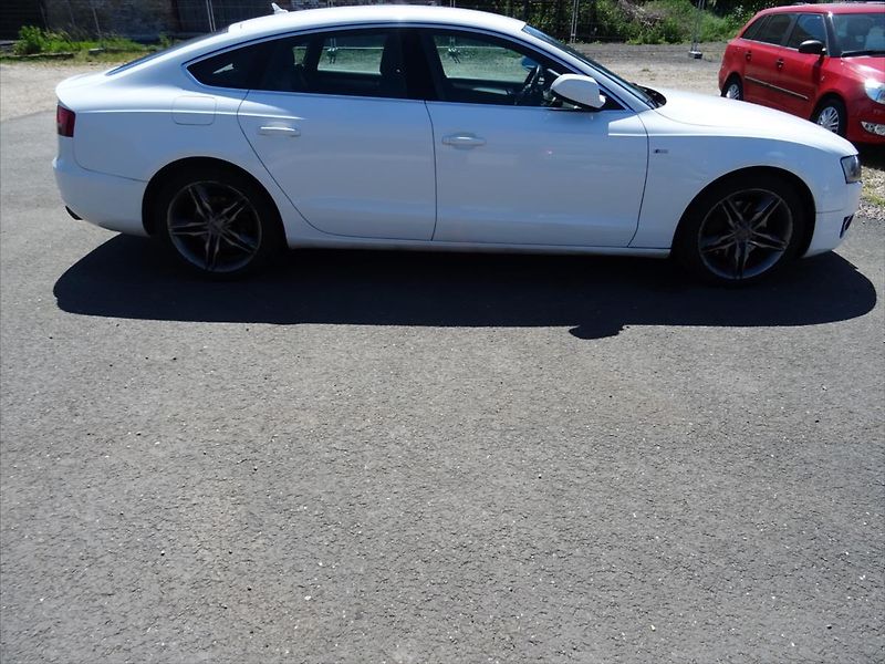 Audi A5 2,0 155 kW TFSi  S- Line - fotka 3 z 29
