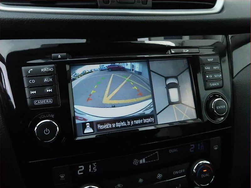 Nissan Qashqai (2015) 1.2 DIG-T, Automat, ČR,1.maj - fotka 20 z 28