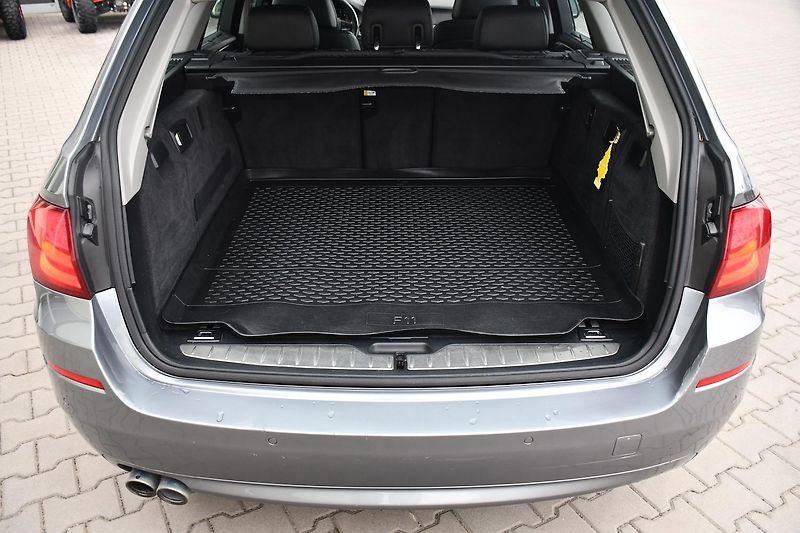 BMW Řada 5 530d xDrive ČR 2xKOLA - fotka 39 z 47