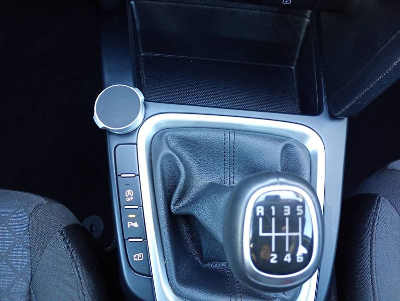 Kia Ceed (2023) 1.0 T-GDI 73 kW benzín manuál - fotka 23 z 25